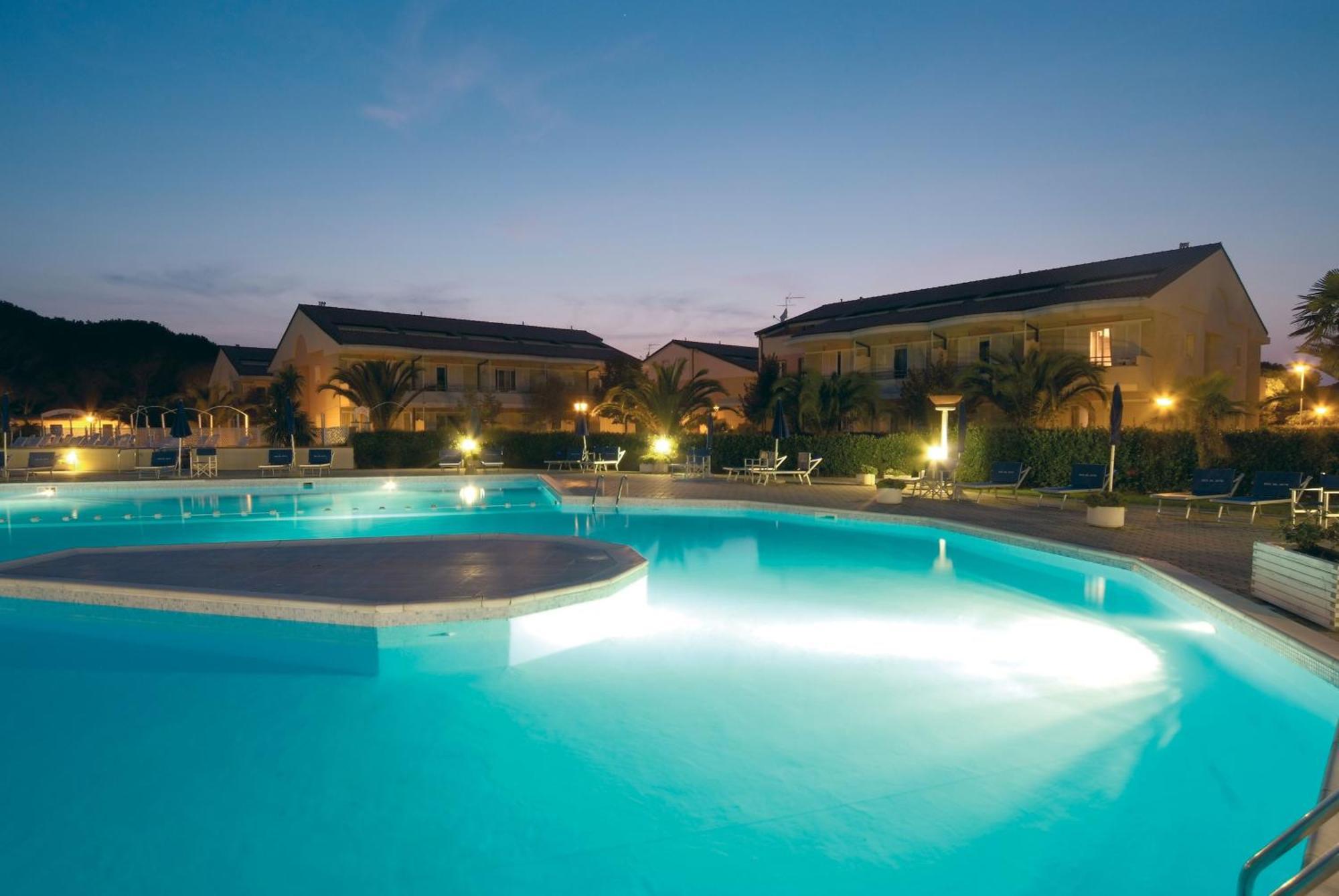 Hotel La Buca Del Gatto Marina di Cecina Exterior photo